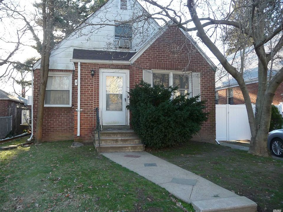 1st image of 32-44 208th St