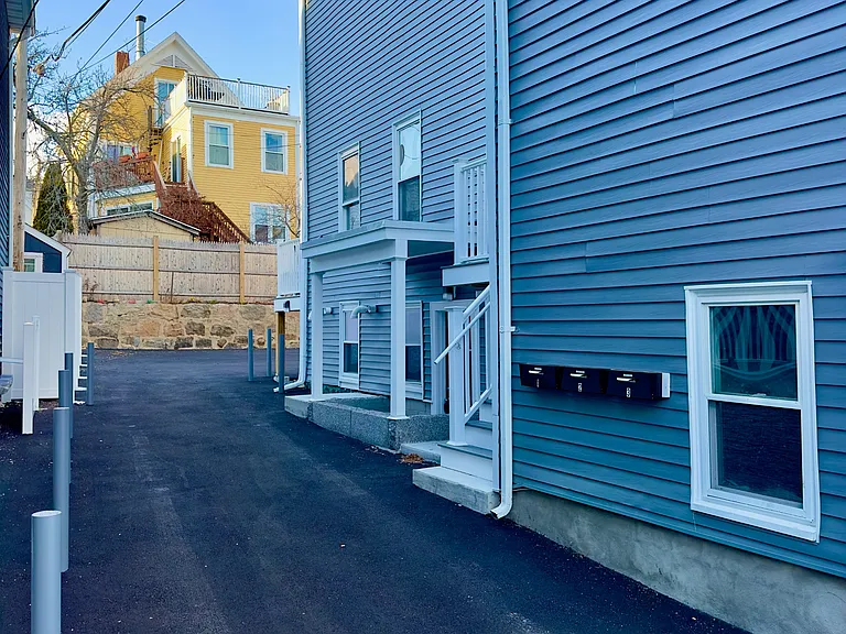 21 Commercial St #1 — Photo 15