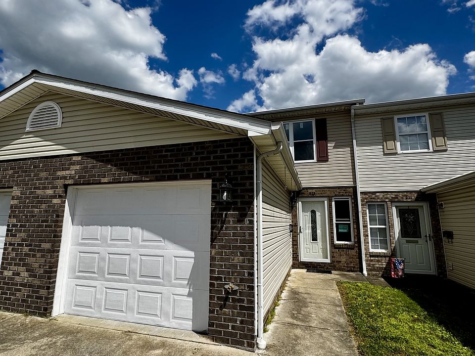 1st image of 923 4th Ave #1