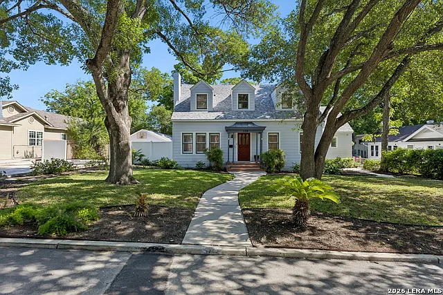 120 Lamont Ave — Photo 19