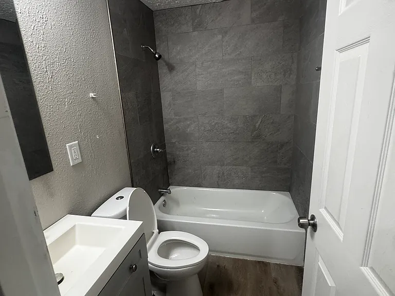 315 N Mickley Ave #8 — Photo 8