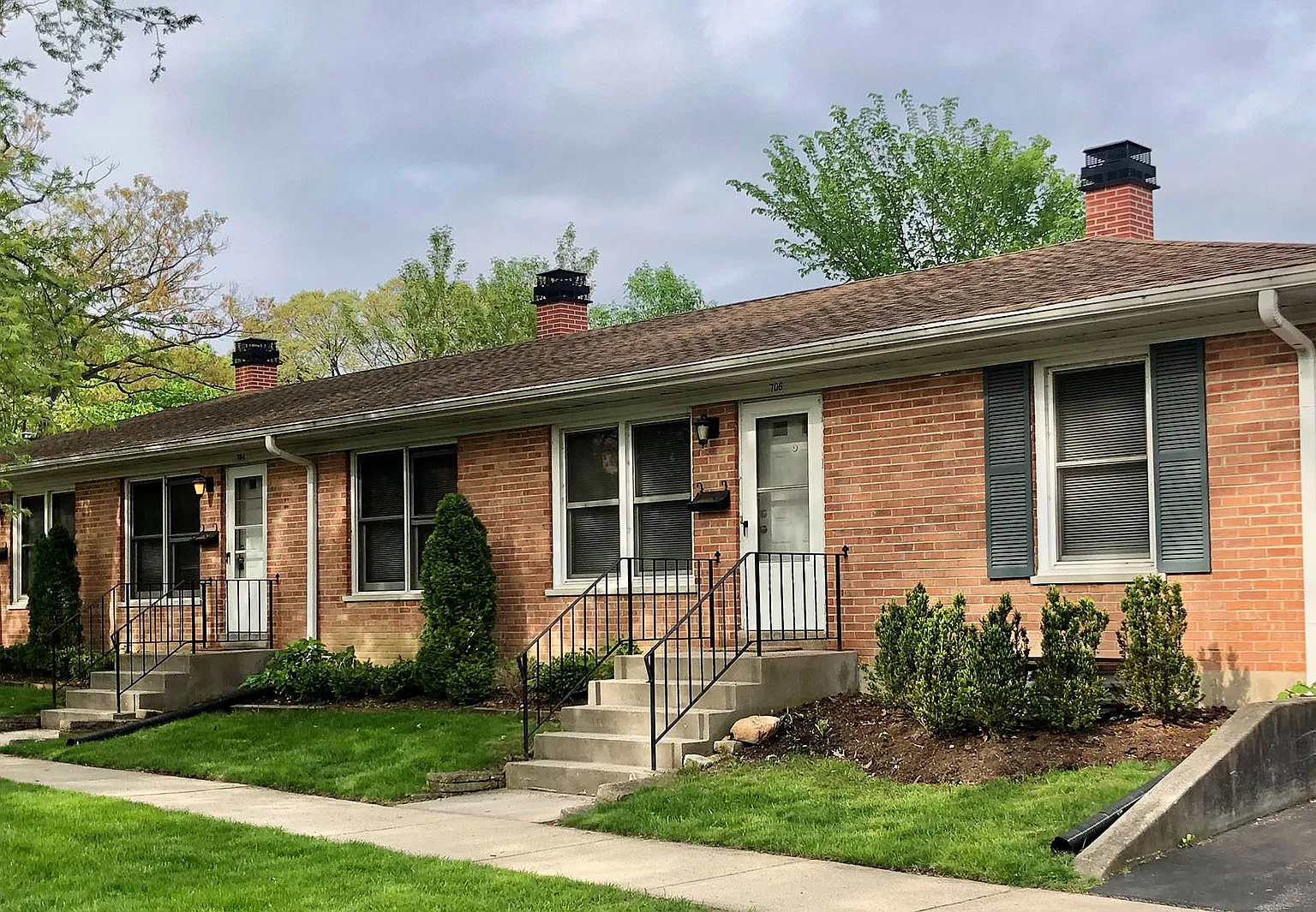 702-706 Oak Avenue - 706 — Photo 1
