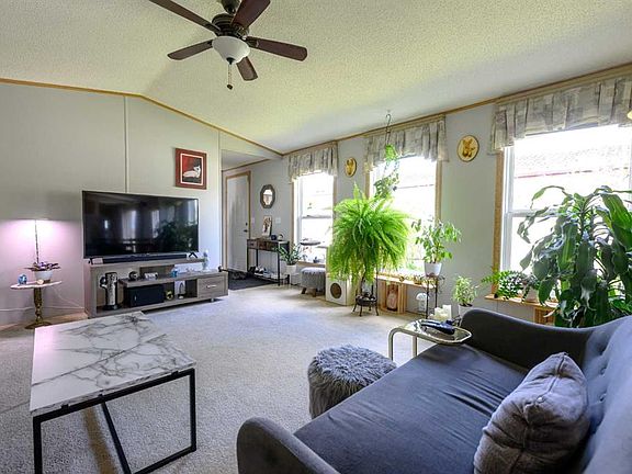 3rd image of 8505 W 90a St