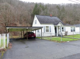 2022 Appalachian Hwy, Pineville, WV 24874