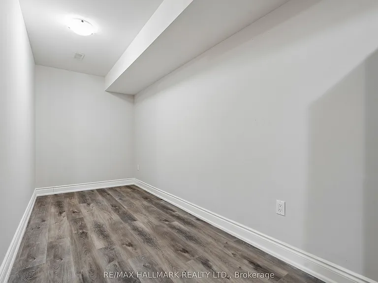 797 Oxford St #BASEMENT — Photo 8