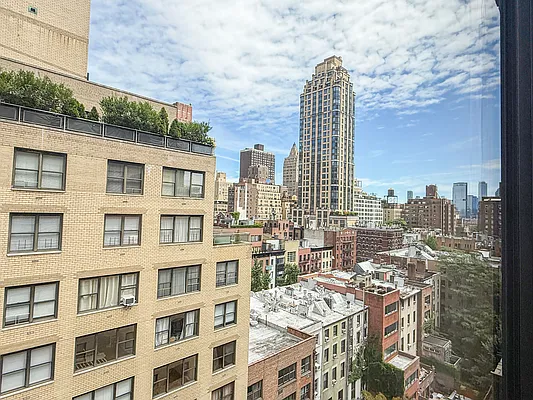 Rented by Manhattan Realty Group | media 11