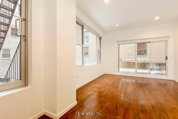 Rented by Town Residential | media 26