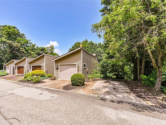 5th image of 317 Vista Dr