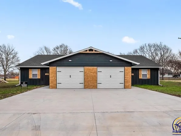 324/326 S 9th St, Osage City, KS 66523