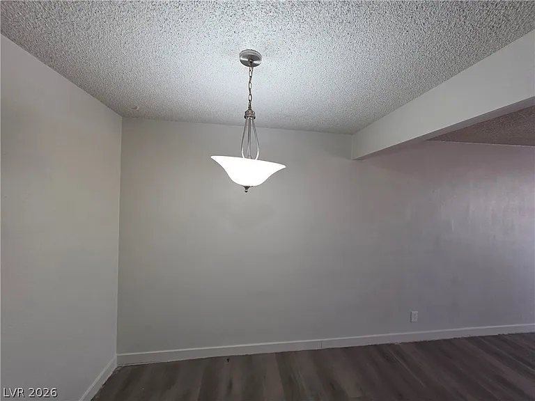 615 S Royal Crest Cir #10 — Photo 31