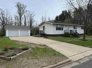 230 N 5th St, Muscoda, WI 53573