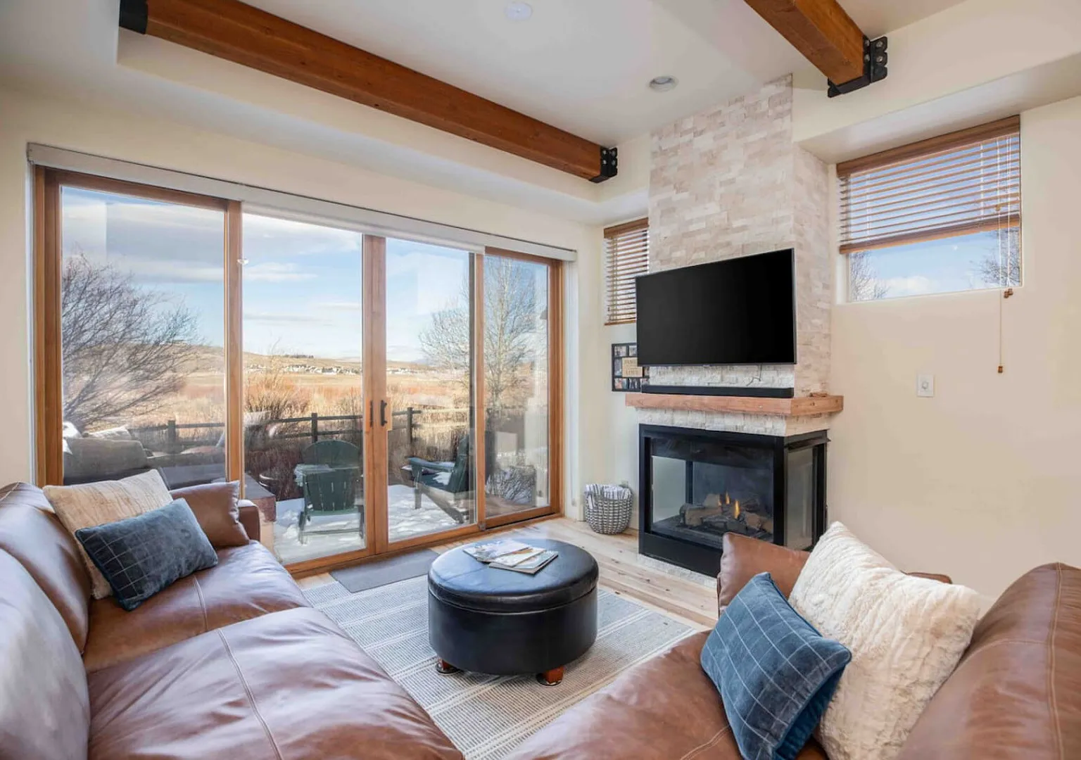 New! Mountain Retreat-Hot Tub, Views, Near Shops! — Photo 1