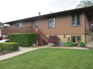 5575 155th St, Oak Forest, IL 60452