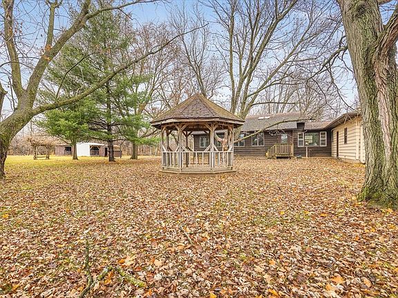 4th image of 7774 Old River Rd