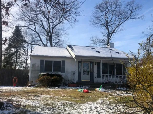 44 Misty Rd, Rocky Point, NY 11778