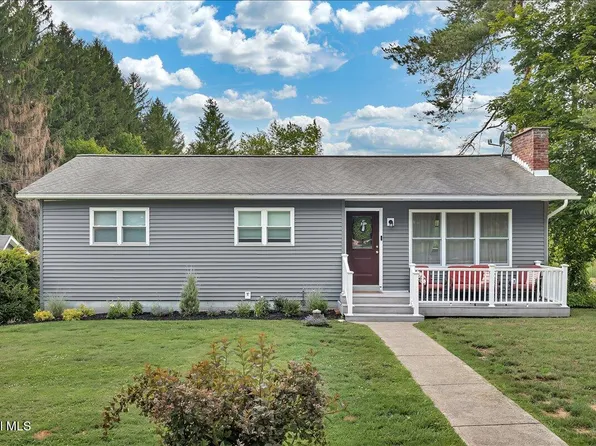 19 Cobb Hill Road, West Sand Lake, NY 12196