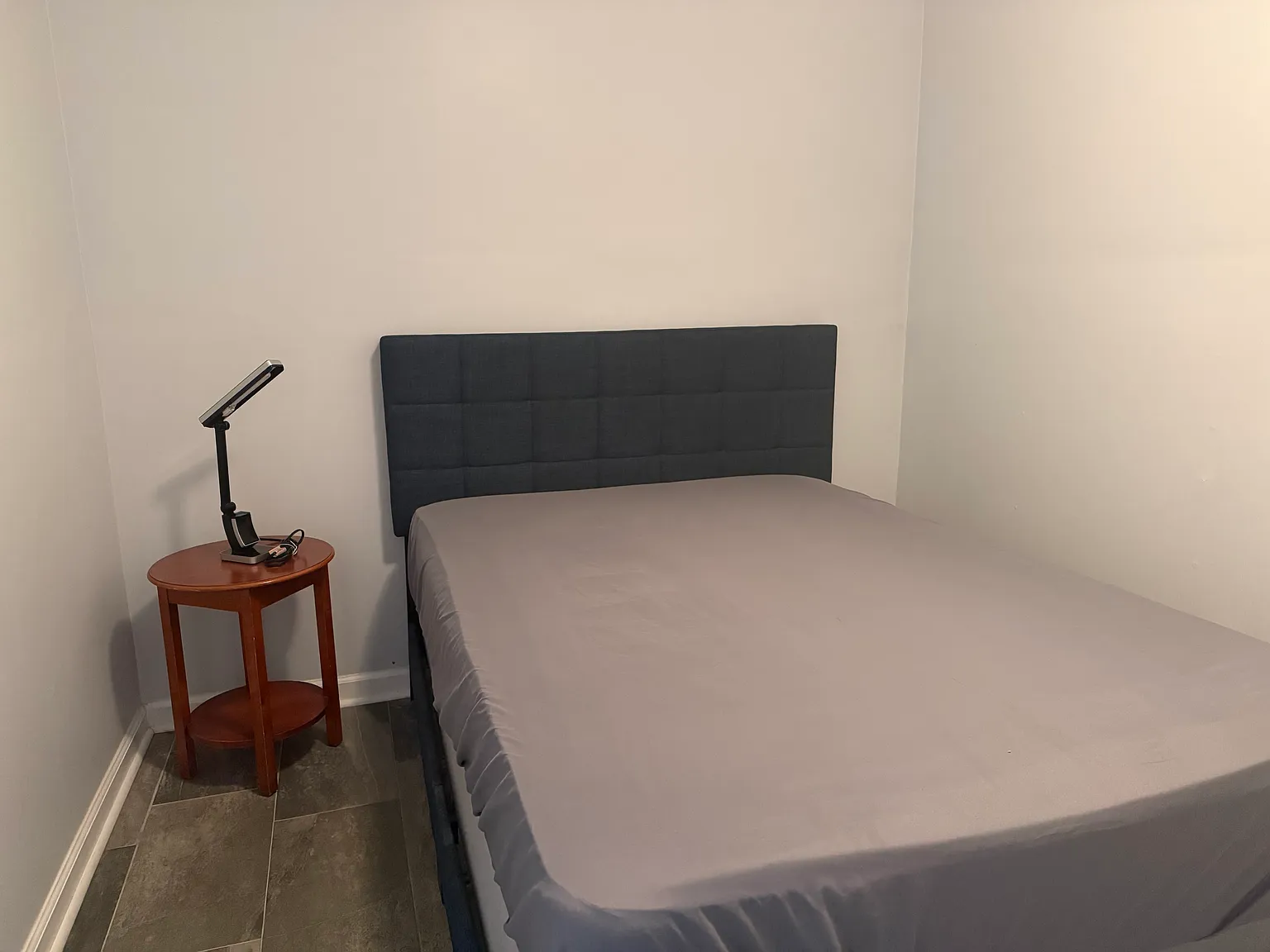 1 bed, 2833 sqft, $700 — Photo 2