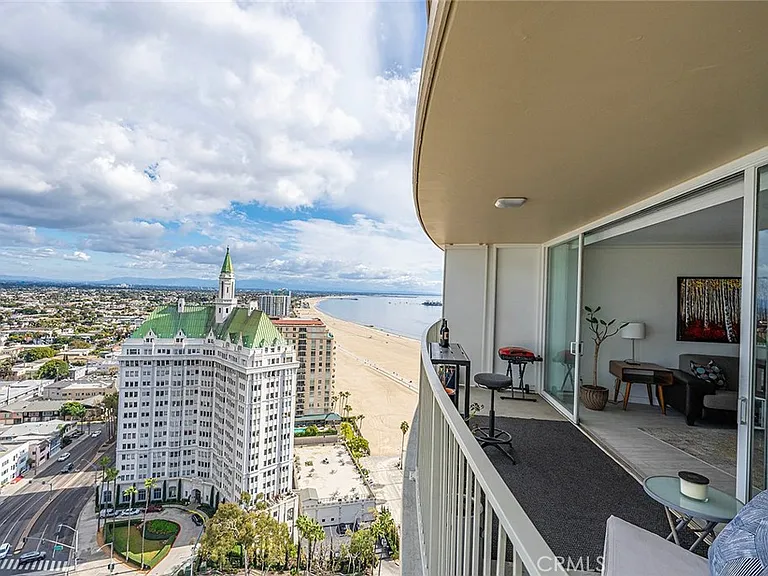 700 E Ocean Blvd #3003 — Photo 1