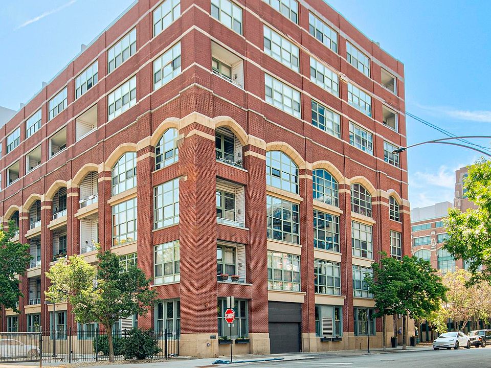 1st image of 2001 S Calumet Ave APT 711