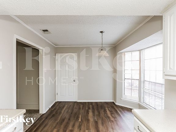 5th image of 5105 Barcelona Dr