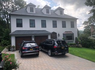 8 Beach Ave, Northport, NY 11768