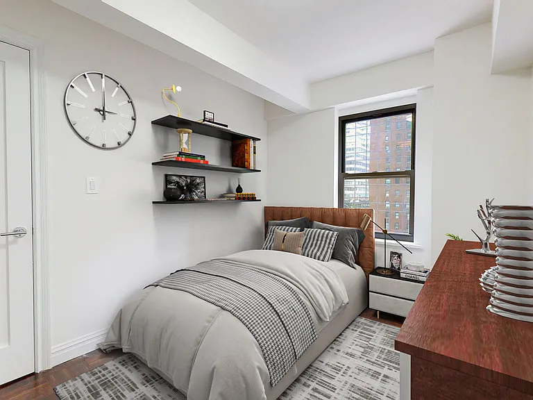 157 E 57th St #3A — Photo 4