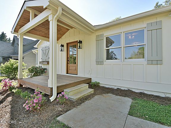 2nd image of 8405 S Northshore Dr
