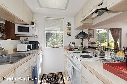 1st image of 19234 15th Ave NW APT B