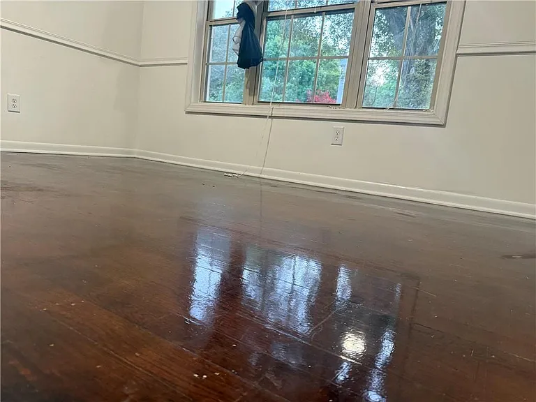 981 Woodward Park Dr — Photo 21