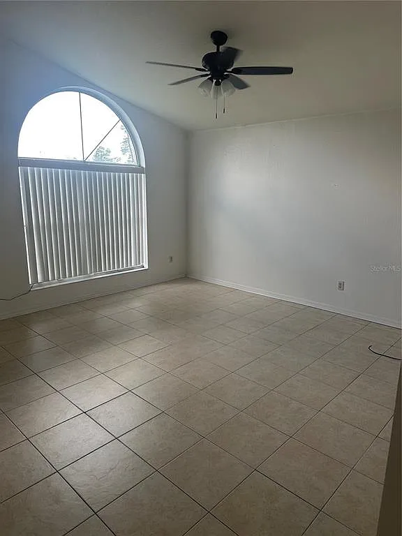 3 bed, 2.0 bath, 1524 sqft, $2,100 — Photo 4
