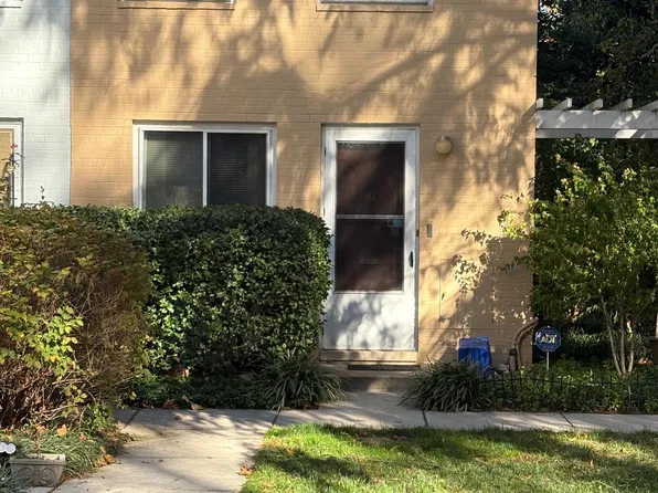 813 3rd St SW #317, Washington, DC 20024