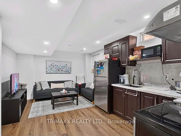 2nd image of 82 Humberstone Cres #Basement
