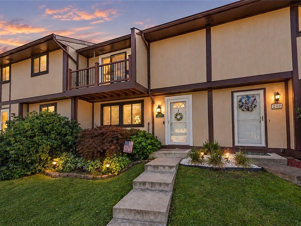 1st image of 203 Walden Way
