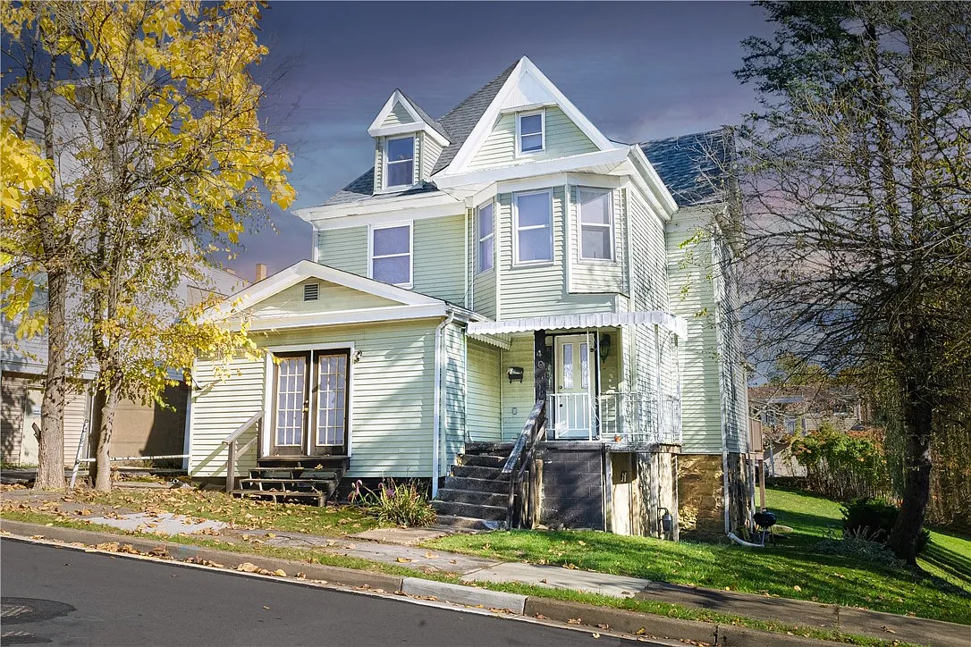 40 Rural Ave photo 1