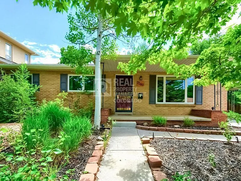 2580 S Carey Way — Photo 3