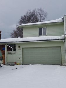 3040 Bridle Ln, Anchorage, AK, 99517