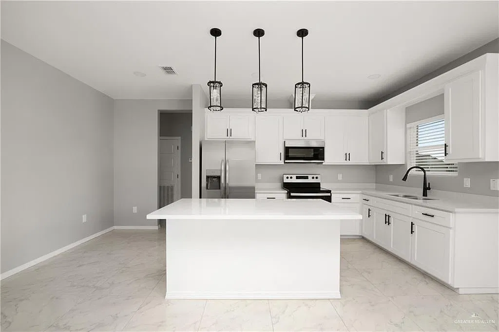 3 bed, 1158 sqft, $1,400 — Photo 3