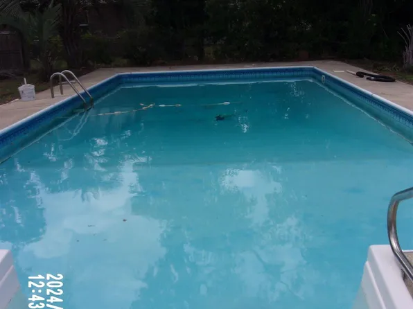 5840 Crepe Myrtle Ln, Milton, FL 32570