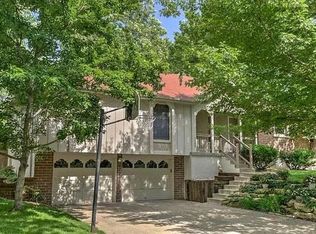 1308 SW 23rd St, Blue Springs, MO 64015