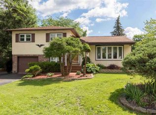 2274 Van Rensselaer Dr, Niskayuna, NY 12309