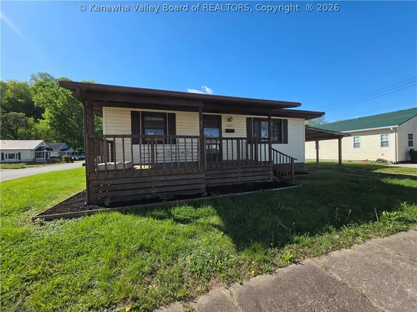 4307 Hughes St, Huntington, WV 25704