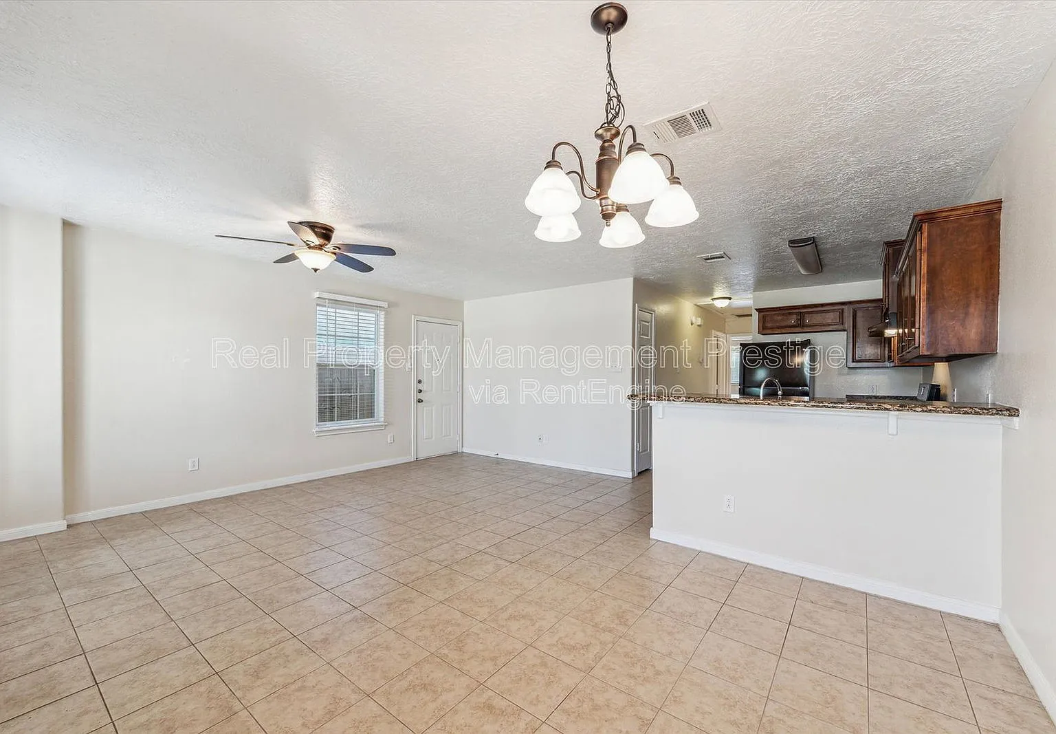 2 bed, 1.0 bath, 900 sqft, $1,200 — Photo 4