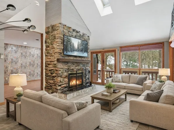 190 Dunhamtown Palmer Rd, Brimfield, MA 01010