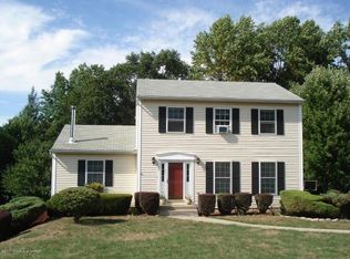 50 Valley View Dr, Mountain Top, PA 18707