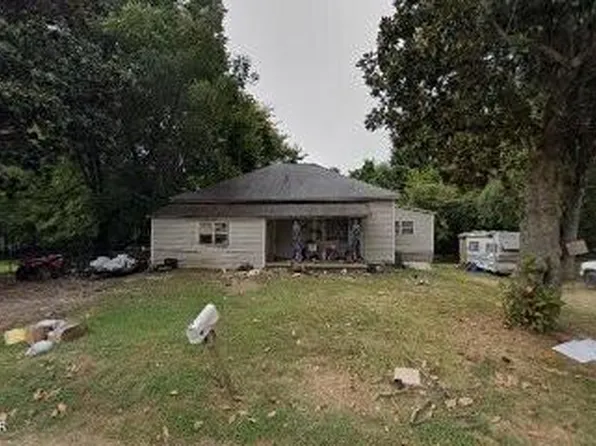 309 N Grayson St, Newbern, TN 38059