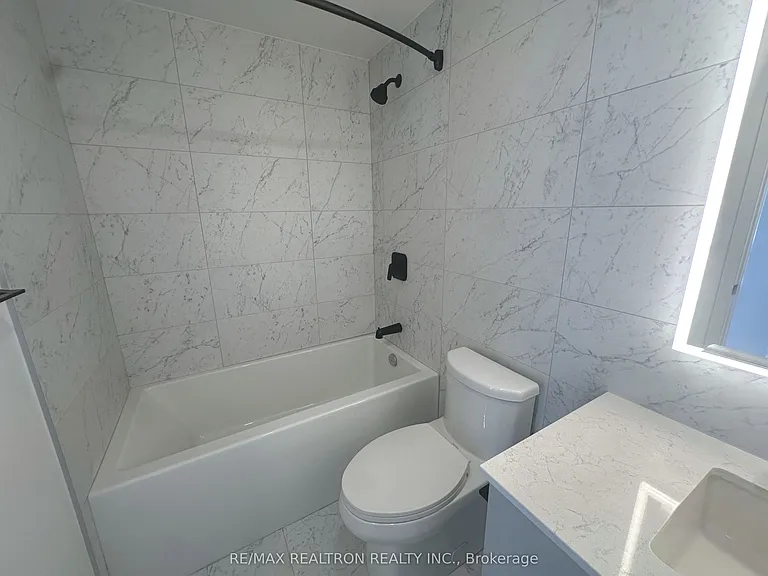 609 Sherbourne St #3004 — Photo 10