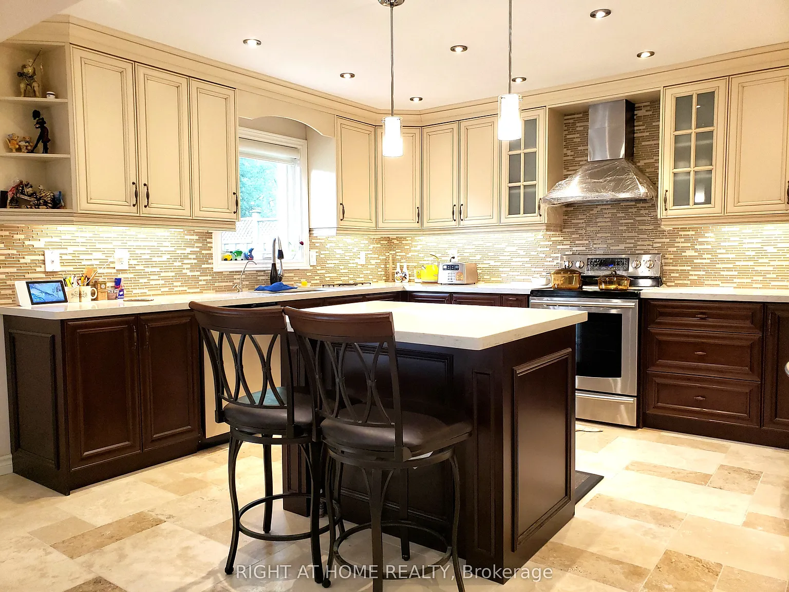 4 bed, $5,900 — Photo 4