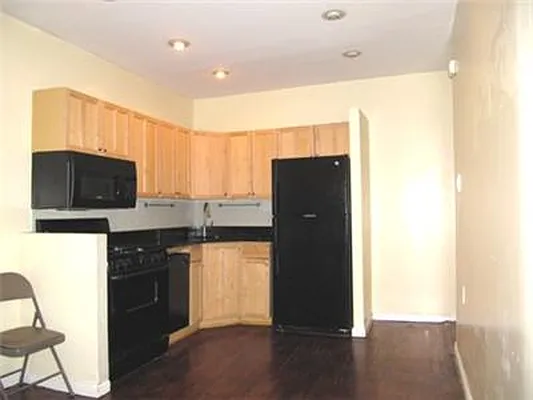 Rented by Mark David | media 31