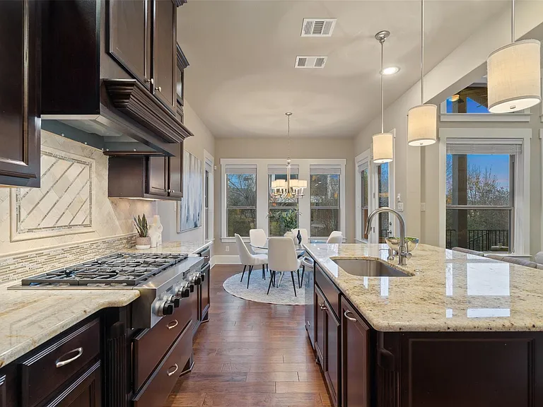 905 Madison Fork Dr — Photo 4