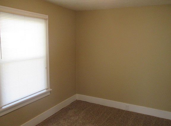 3rd image of 102 N Meade St
